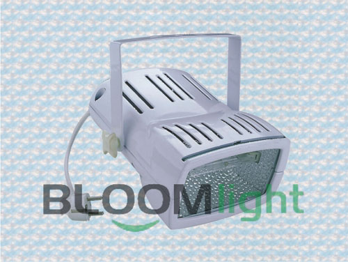 The&nbsp;downlight&nbsp;mainly&nbsp;advantage&nbsp;lies&nbsp;in&nbsp;low&nbsp;carbon&nbsp;energy&nbsp;saving,completely&nbsp;adapt&nbsp;to&nbsp;global&nbsp;energy&nbsp;saving&nbsp;and&nbsp;emission&nbsp;reduction,low&nbsp;carbon&nbsp;lifestyle&nbsp;trend.It��s&nbsp;the&nbsp;ideal&nbsp;choice&nbsp;for&nbsp;modern&nbsp;superhigh&nbsp;light&nbsp;accommodation.The&nbsp;downlight&nbsp;can&nbsp;up&nbsp;to&nbsp;50000H&nbsp;under&nbsp;normal&nbsp;use&nbsp;situation,which&nbsp;is&nbsp;equal&nbsp;to&nbsp;50PCS&nbsp;incandescent&nbsp;lamp&nbsp;life.The&nbsp;downlight&nbsp;mainly&nbsp;is&nbsp;integrated&nbsp;with&nbsp;golden&nbsp;halogen&nbsp;light&nbsp;source.Uniformly&nbsp;use&nbsp;low&nbsp;light&nbsp;decline&nbsp;high&nbsp;power&nbsp;Led&nbsp;as&nbsp;light&nbsp;source,to&nbsp;ensure&nbsp;long&nbsp;life,energy&nbsp;saving,high&nbsp;efficient,environmental&nbsp;protection&nbsp;feature.Defend&nbsp;electric&nbsp;shock&nbsp;grade:&nbsp;II&nbsp;GradePower&nbsp;position:Power&nbsp;set&nbsp;outside&nbsp;of&nbsp;the&nbsp;light,also&nbsp;can&nbsp;made&nbsp;into&nbsp;built-in&nbsp;power,high&nbsp;demand&nbsp;for&nbsp;heat&nbsp;dissipation.Grading&nbsp;light&nbsp;type:Narrow&nbsp;light(15��30��),Wide&nbsp;light��45��60�㣩,choose&nbsp;grading&nbsp;light&nbsp;ways:glaze&nbsp;lens(Strong&nbsp;light),overlapping&nbsp;curve&nbsp;lens(half&nbsp;strong&nbsp;light),pearl&nbsp;lens(Soft&nbsp;Light)Mode&nbsp;of&nbsp;connection:terminal&nbsp;connectionInstallation&nbsp;place:indoorApply&nbsp;place:Suitable&nbsp;for&nbsp;car&nbsp;show&nbsp;room,bullion,top&nbsp;grade&nbsp;dress,professional&nbsp;showcase,counter&nbsp;and&nbsp;accent&nbsp;lighting&nbsp;place.It��s&nbsp;the&nbsp;ideal&nbsp;light&nbsp;source&nbsp;replace&nbsp;traditional&nbsp;halogen&nbsp;tungsten&nbsp;lamp&nbsp;and&nbsp;halogen&nbsp;lamp.
